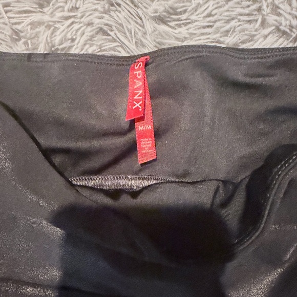 Spanx Black Leggings w/free Hooded Top - Picture 6 of 12
